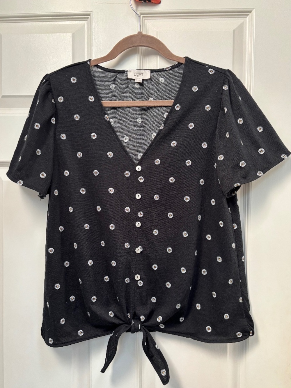 Loft outlet V-neck blouse size small